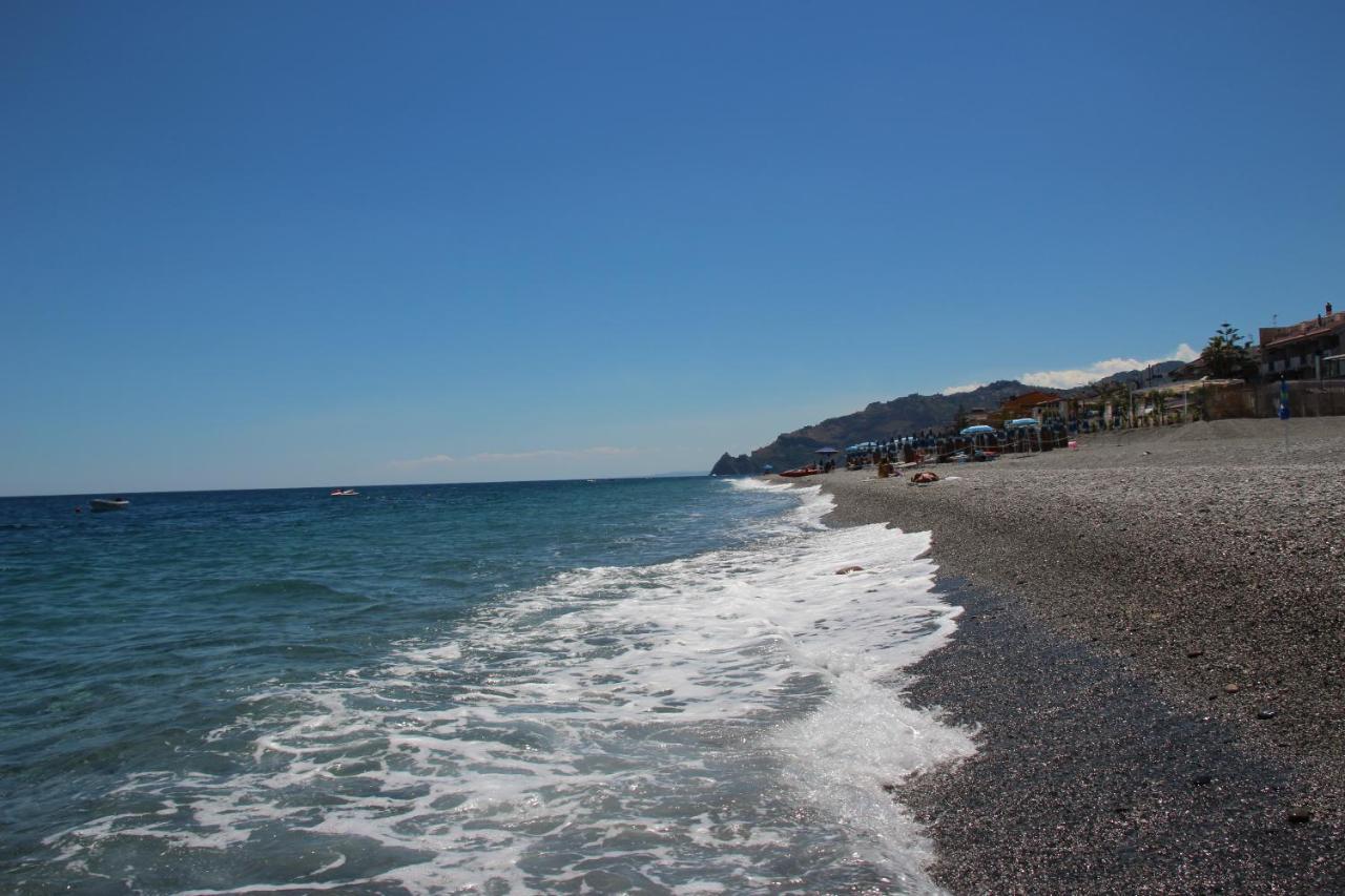 B&B La Sirena Санта Тереза ди Рива Екстериор снимка