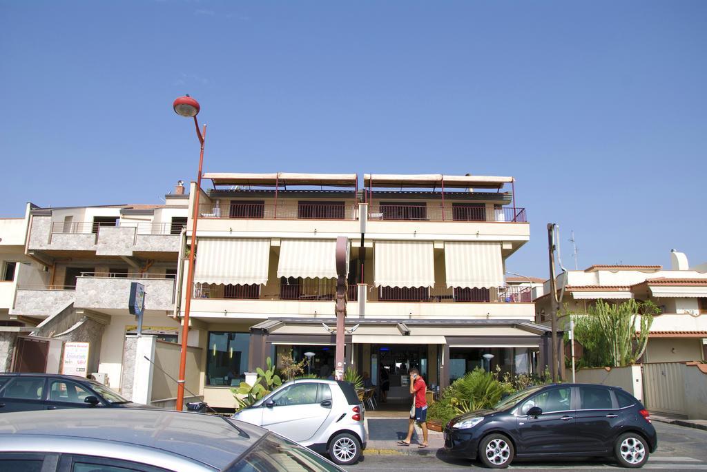 B&B La Sirena Санта Тереза ди Рива Екстериор снимка