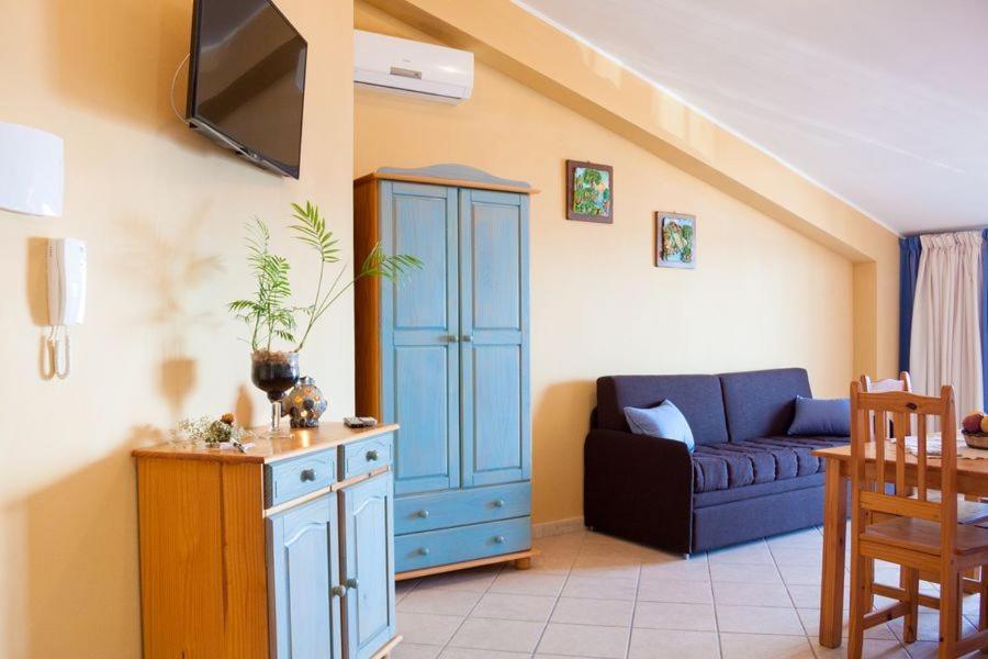 B&B La Sirena Санта Тереза ди Рива Екстериор снимка
