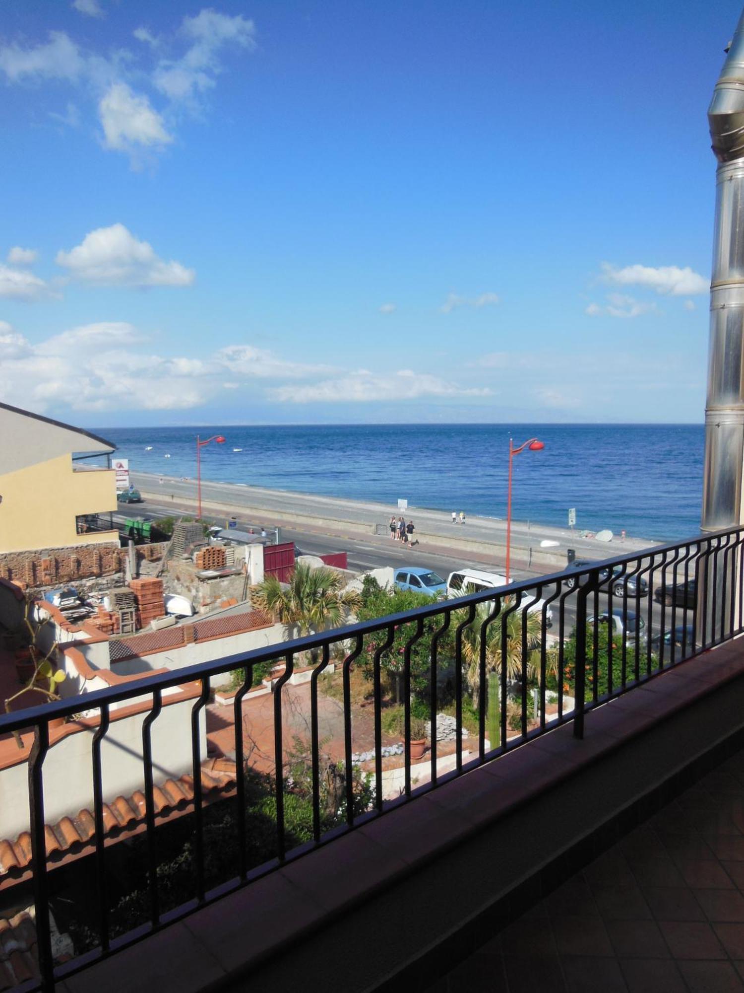 B&B La Sirena Санта Тереза ди Рива Екстериор снимка