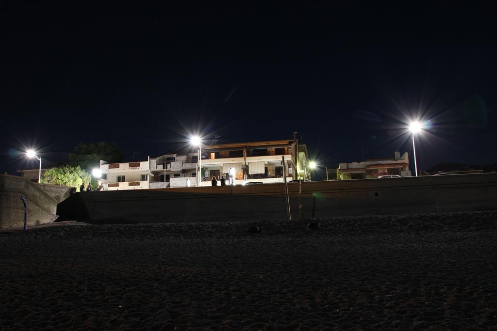 B&B La Sirena Санта Тереза ди Рива Екстериор снимка