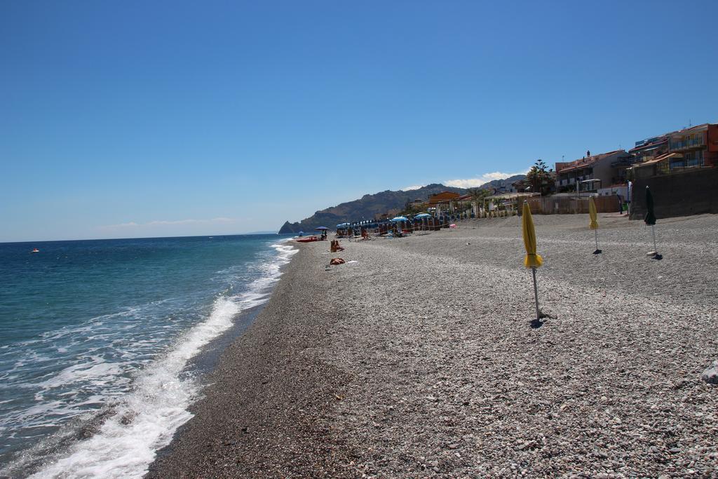 B&B La Sirena Санта Тереза ди Рива Екстериор снимка